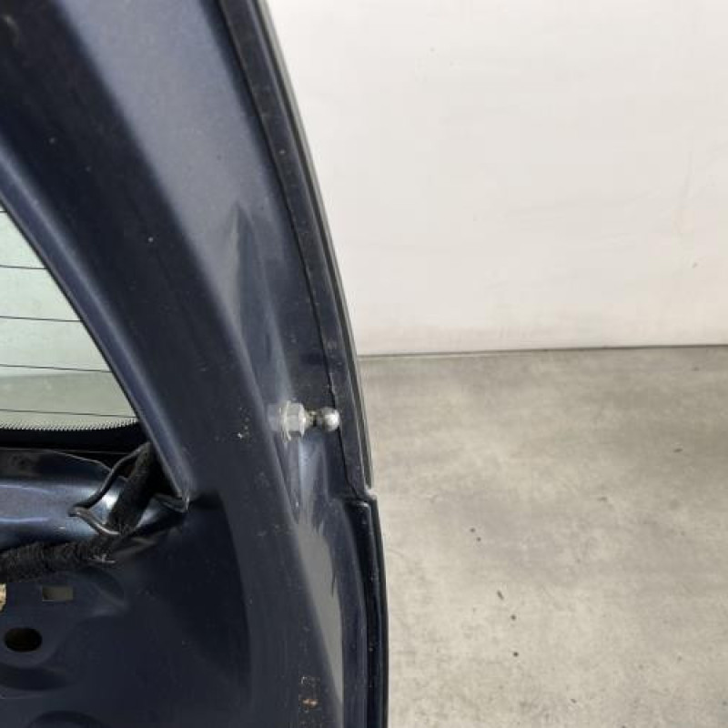 Malle/Hayon arriere CITROEN C4 1 Photo n°9