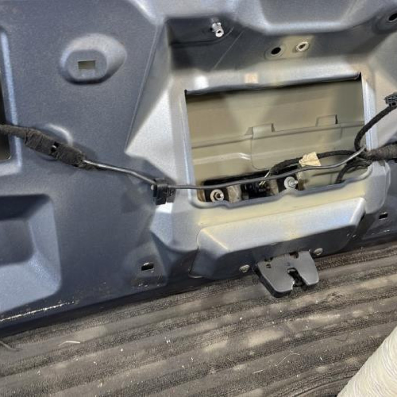 Malle/Hayon arriere CITROEN C4 1 Photo n°11