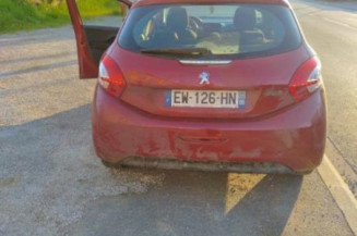 Pretensionneur de ceinture avant droit PEUGEOT 208 1