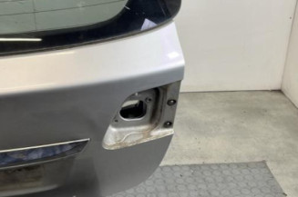 Malle/Hayon arriere TOYOTA AVENSIS 3