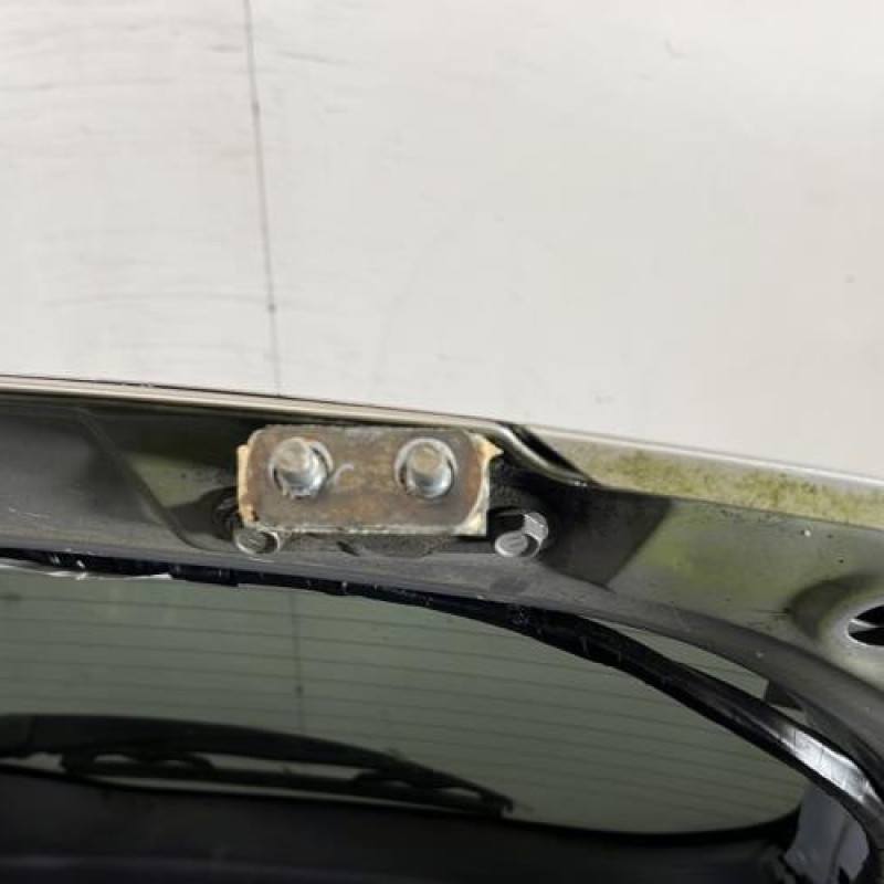 Malle/Hayon arriere TOYOTA AVENSIS 3 Photo n°9