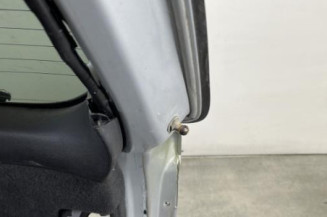 Malle/Hayon arriere TOYOTA AVENSIS 3