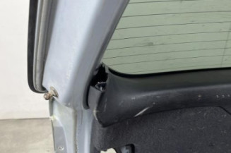 Malle/Hayon arriere TOYOTA AVENSIS 3