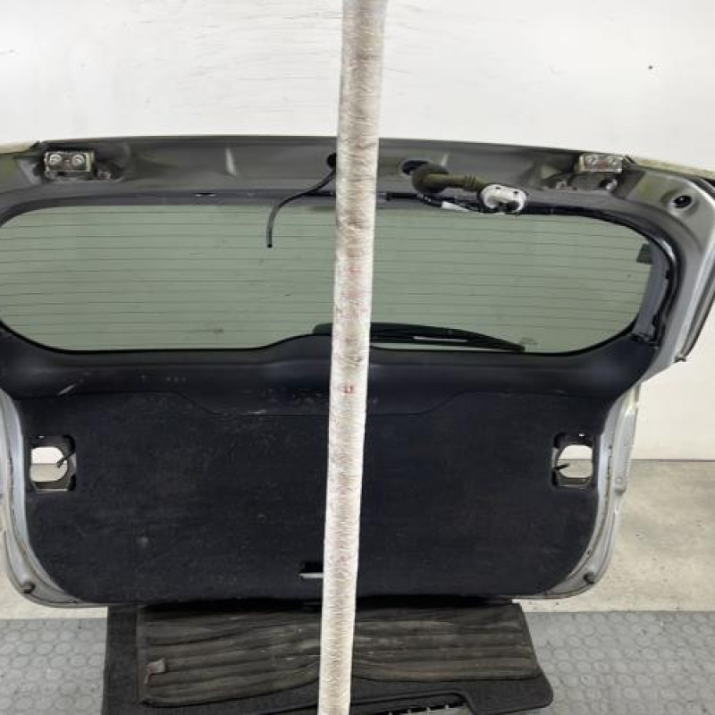 Malle/Hayon arriere TOYOTA AVENSIS 3 Photo n°12