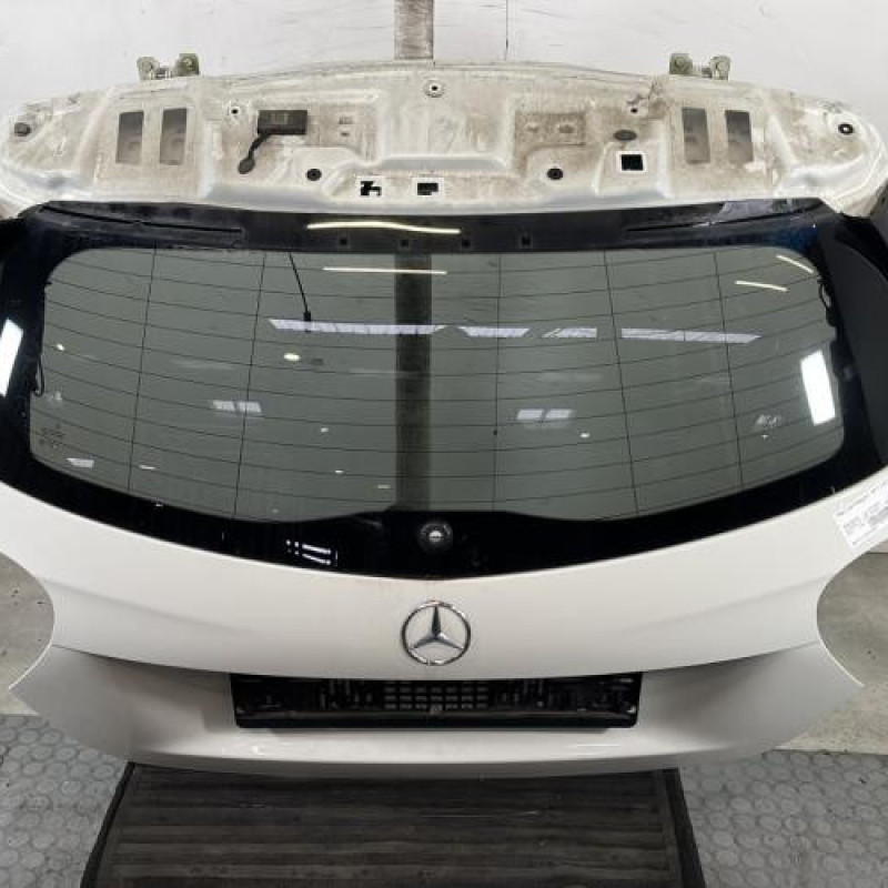 Malle/Hayon arriere MERCEDES CLASSE A 176 Photo n°1