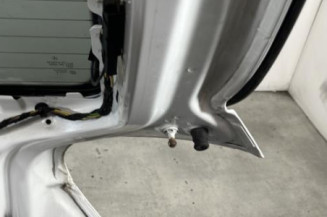 Malle/Hayon arriere MERCEDES CLASSE A 176