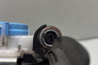 Pretensionneur de ceinture avant gauche MERCEDES CLASSE A 176
