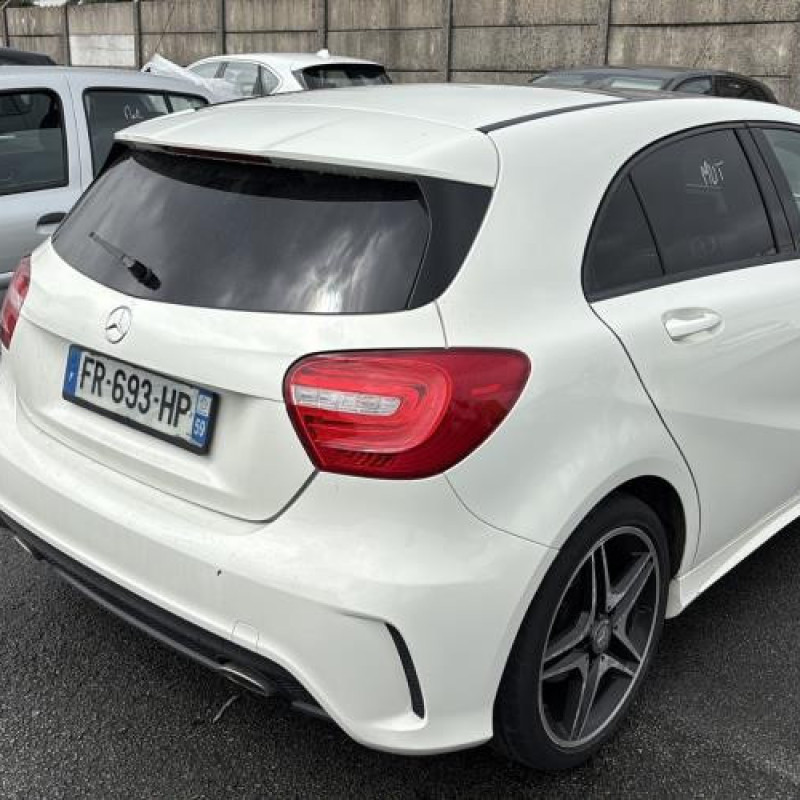 Pretensionneur de ceinture avant gauche MERCEDES CLASSE A 176 Photo n°17