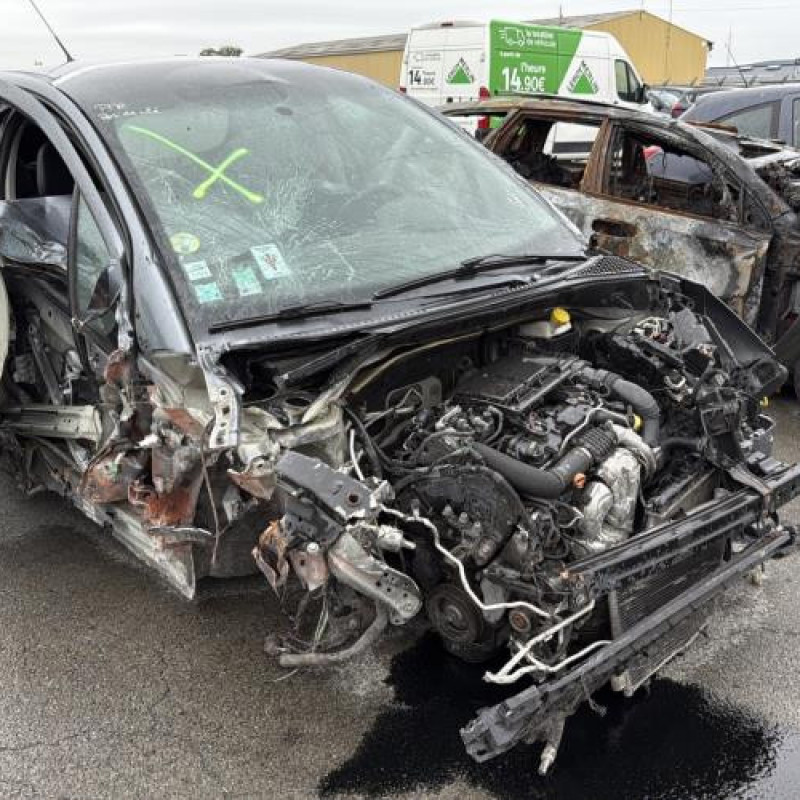 Pare choc arriere CITROEN C3 2 Photo n°10