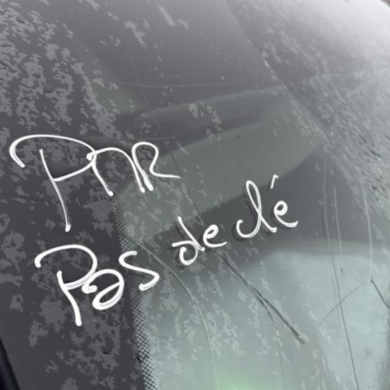 Pare choc arriere CITROEN C3 2 Photo n°18