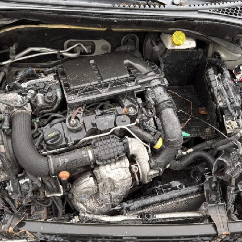 Pare choc arriere CITROEN C3 2 Photo n°19