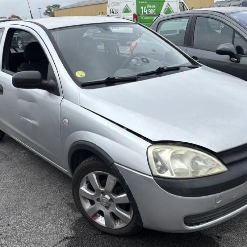 Pare choc arriere OPEL CORSA C Photo n°8