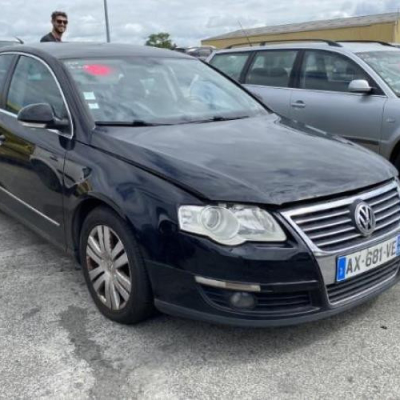 Feu arriere principal gauche (feux) VOLKSWAGEN PASSAT 5 Photo n°13