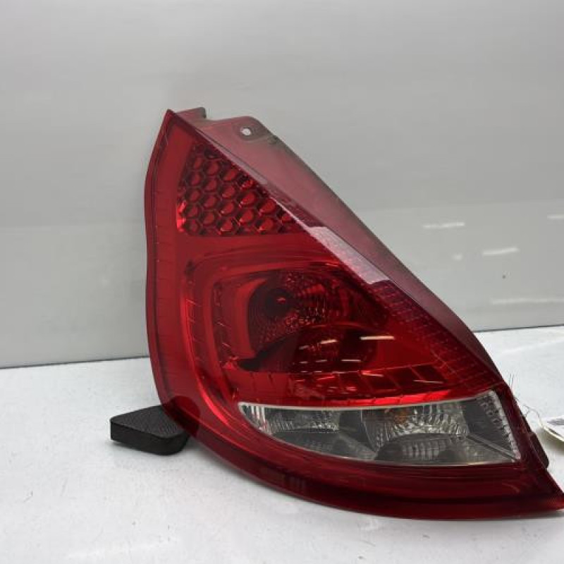 Feu arriere principal gauche (feux) FORD FIESTA 6 Photo n°1