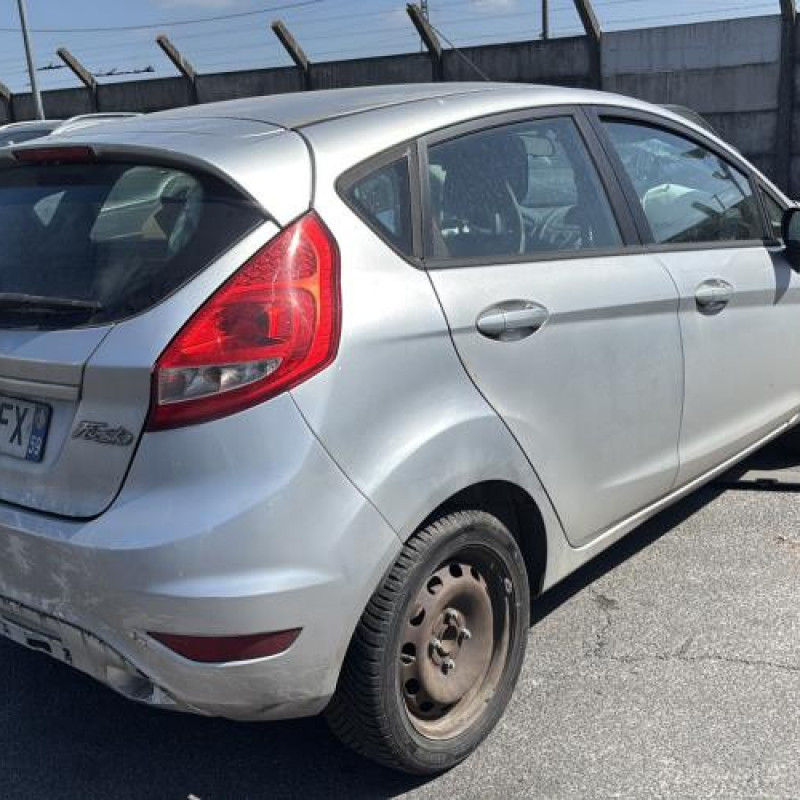 Feu arriere principal gauche (feux) FORD FIESTA 6 Photo n°9