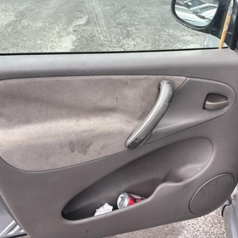 Feu arriere principal gauche (feux) CITROEN XSARA PICASSO Photo n°17