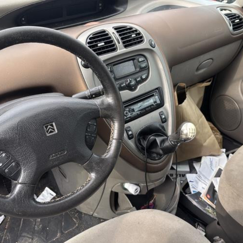 Feu arriere principal gauche (feux) CITROEN XSARA PICASSO Photo n°19