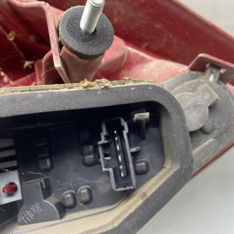 Feu arriere principal droit (feux) PEUGEOT 207 Photo n°3