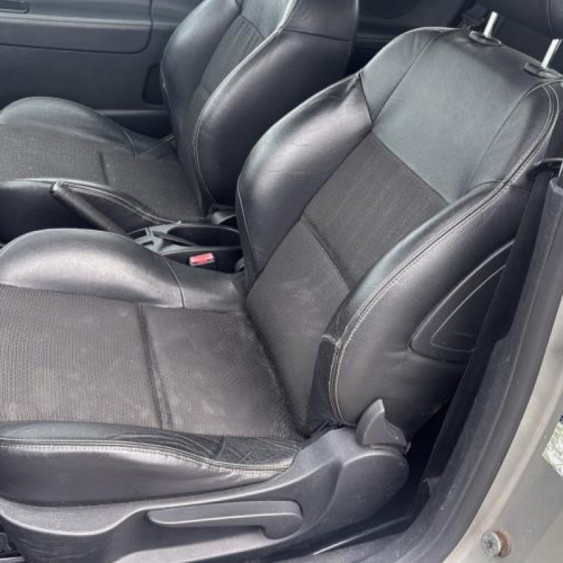 Feu arriere principal droit (feux) PEUGEOT 207 Photo n°14