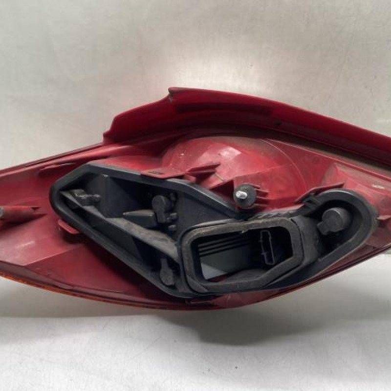 Feu arriere principal droit (feux) PEUGEOT 207 Photo n°2