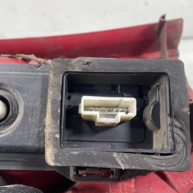 Feu arriere principal droit (feux) PEUGEOT 307 Photo n°3