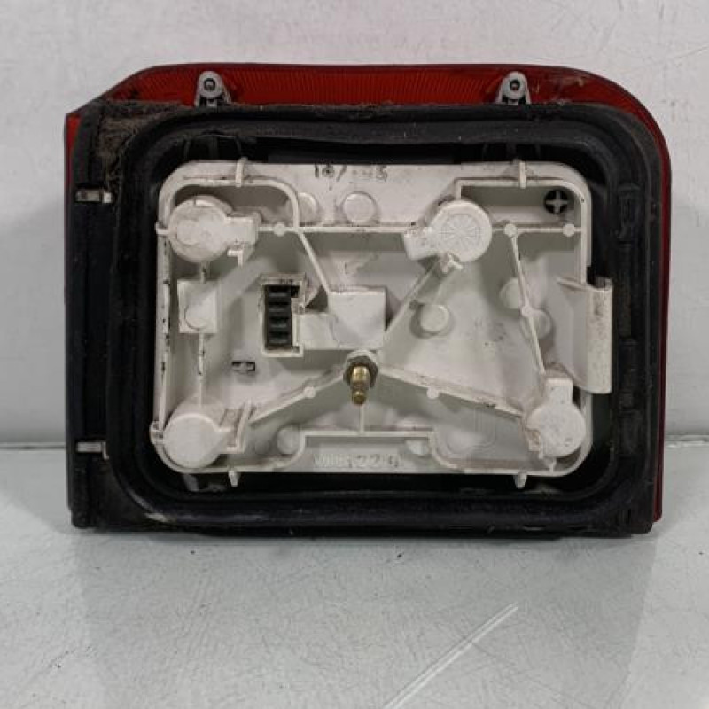 Feu arriere principal droit (feux) PEUGEOT 205 Photo n°2