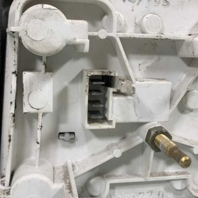 Feu arriere principal droit (feux) PEUGEOT 205 Photo n°3