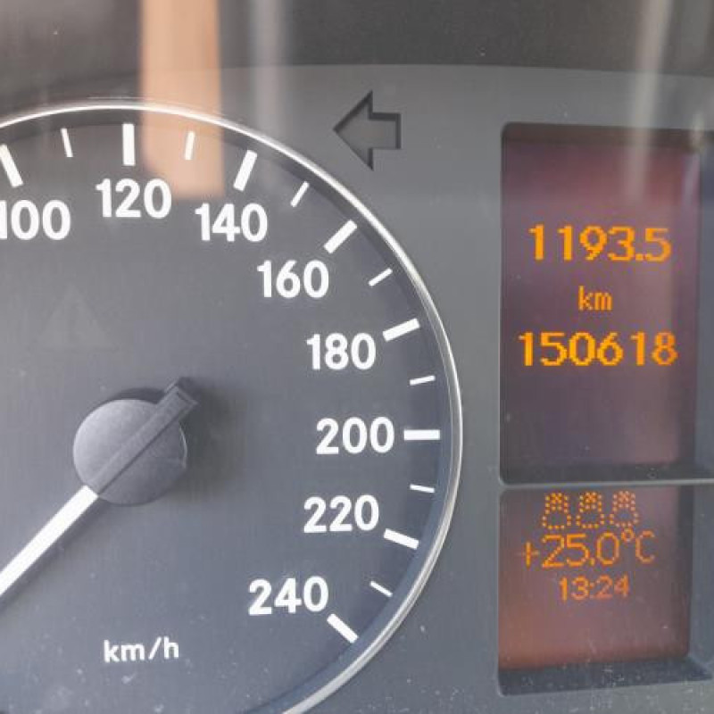 Porte avant droit MERCEDES CLASSE A 169 Photo n°20