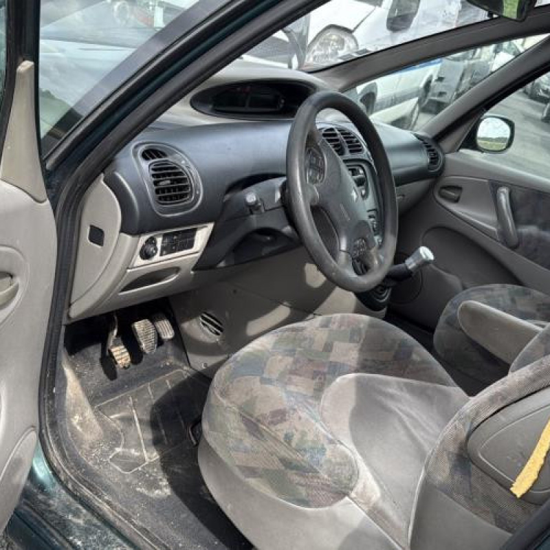 Poignee porte avant gauche CITROEN XSARA PICASSO Photo n°13