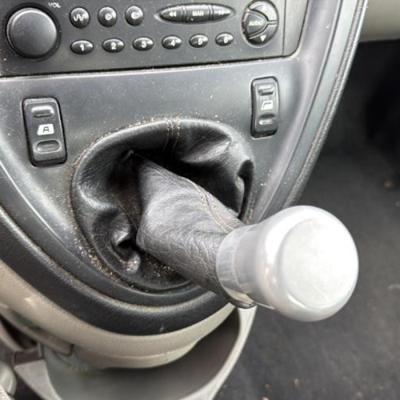 Poignee porte avant gauche CITROEN XSARA PICASSO Photo n°18