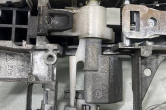 Poignee porte avant droit PEUGEOT 308 1