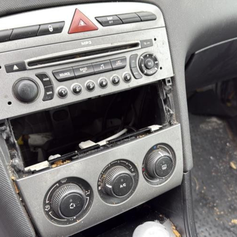 Poignee porte avant droit PEUGEOT 308 1 Photo n°19