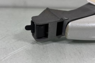 Poignee porte avant gauche PEUGEOT 5008 1