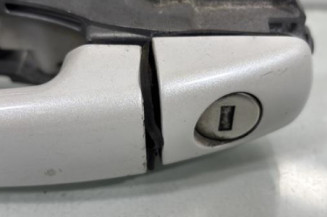 Poignee porte avant gauche PEUGEOT 5008 1