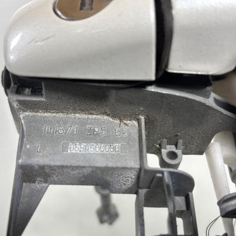 Poignee porte avant gauche PEUGEOT 5008 1 Photo n°6