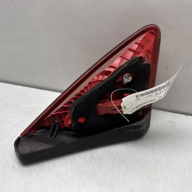 Feu arriere secondaire droit (feux) PEUGEOT 3008 1 Photo n°2