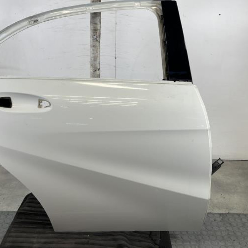 Porte arriere droit MERCEDES CLASSE A 176 Photo n°1