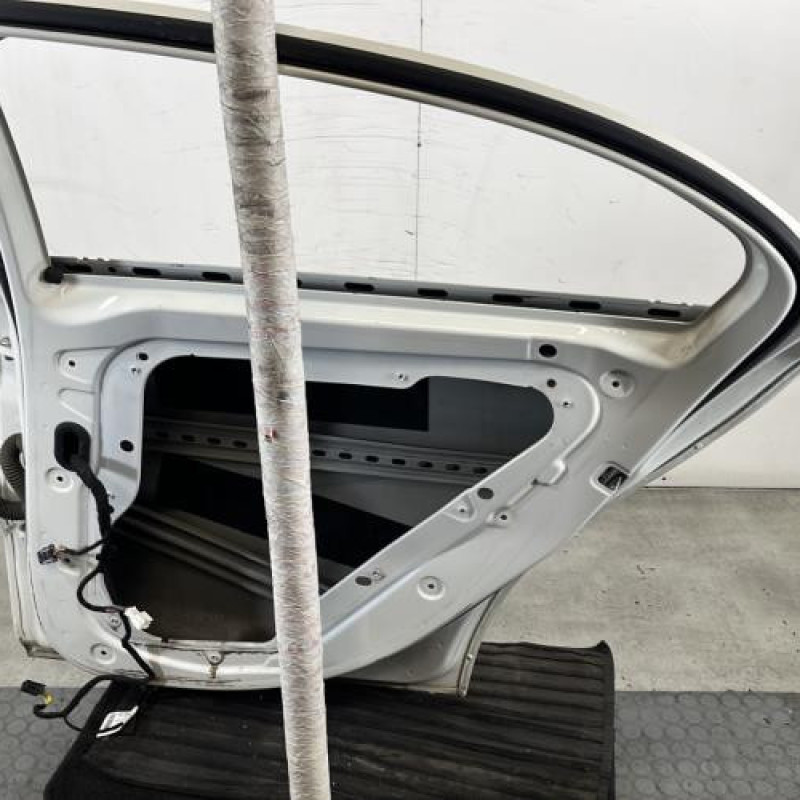 Porte arriere droit MERCEDES CLASSE A 176 Photo n°4