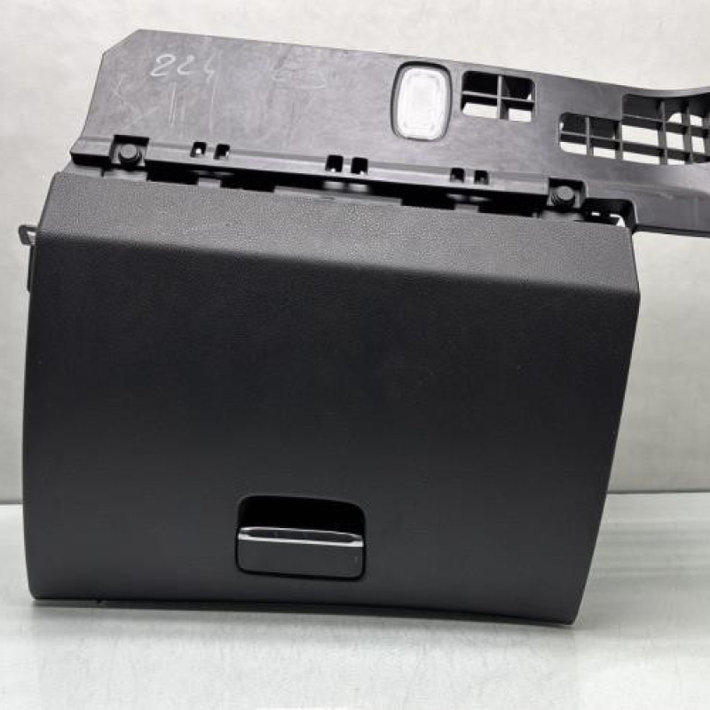 Boite a gants MERCEDES CLASSE A 176 Photo n°1