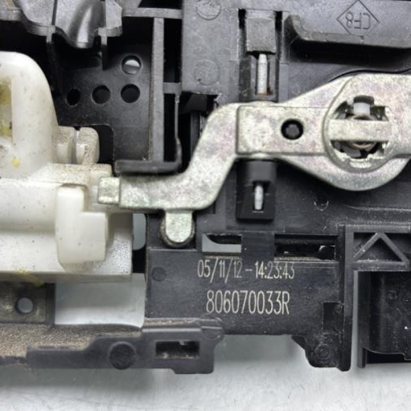 Poignee porte avant gauche RENAULT SCENIC 3 Photo n°7