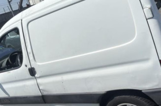 Pare choc arriere CITROEN BERLINGO 1