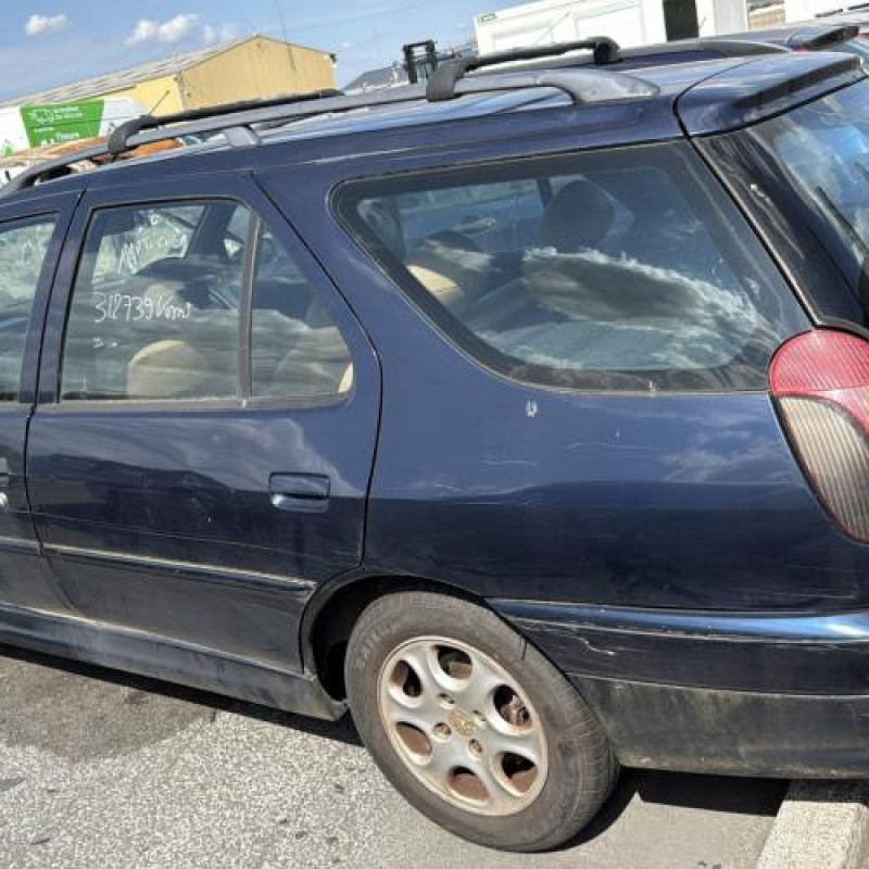 Poignee porte avant droit PEUGEOT 306 Photo n°16