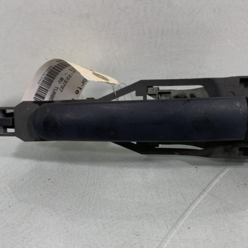 Poignee porte avant gauche VOLKSWAGEN GOLF 4 Photo n°1