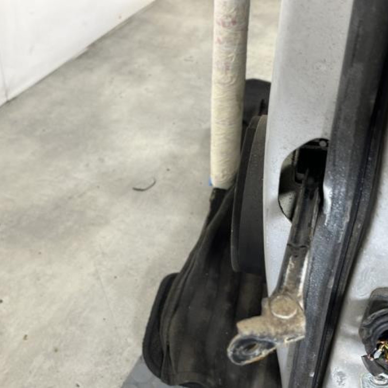 Porte avant gauche CHEVROLET CRUZE Photo n°8