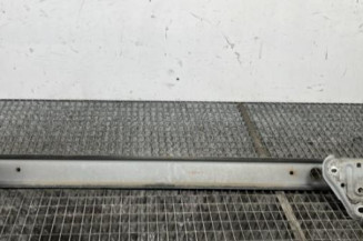 Renfort pare choc arriere (traverse) TOYOTA YARIS 2