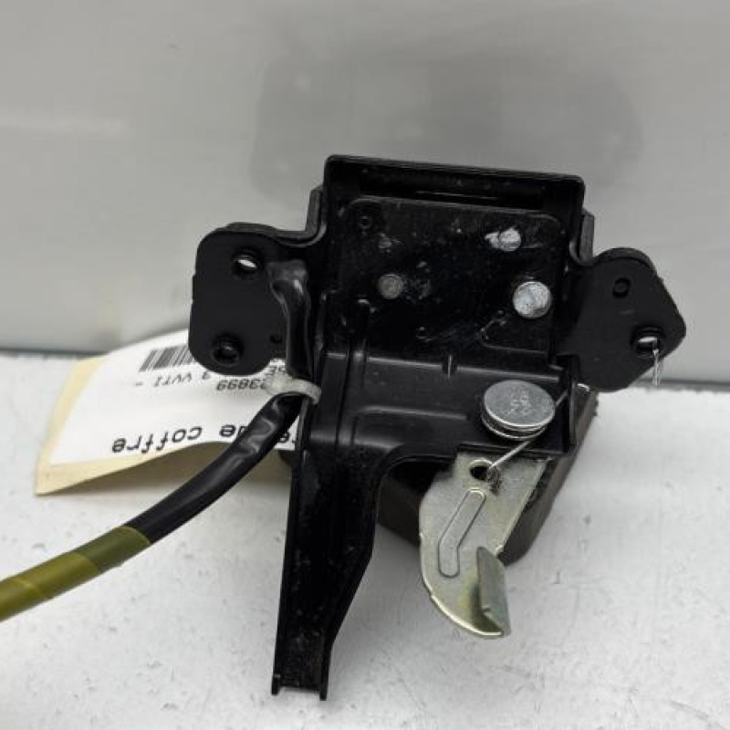 Serrure de coffre TOYOTA YARIS 2 Photo n°3