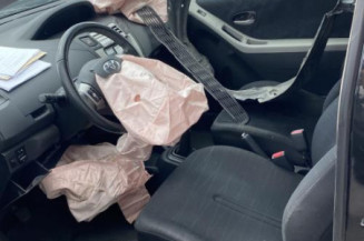 Verin de coffre TOYOTA YARIS 2