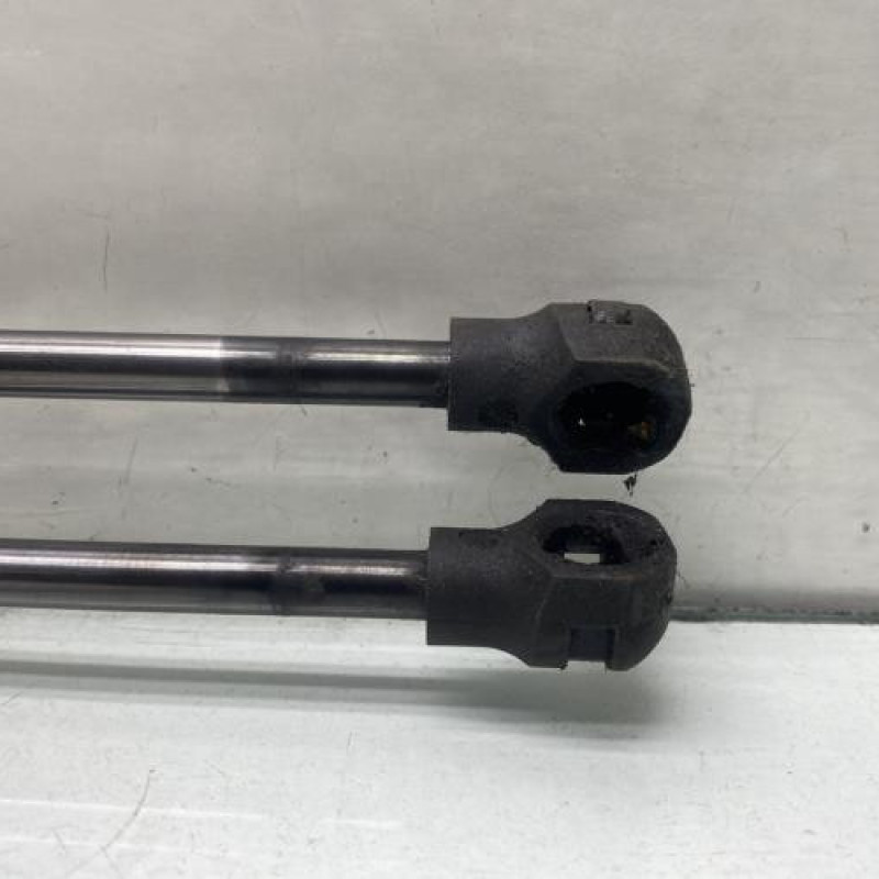 Verin de coffre PEUGEOT 2008 1 Photo n°4