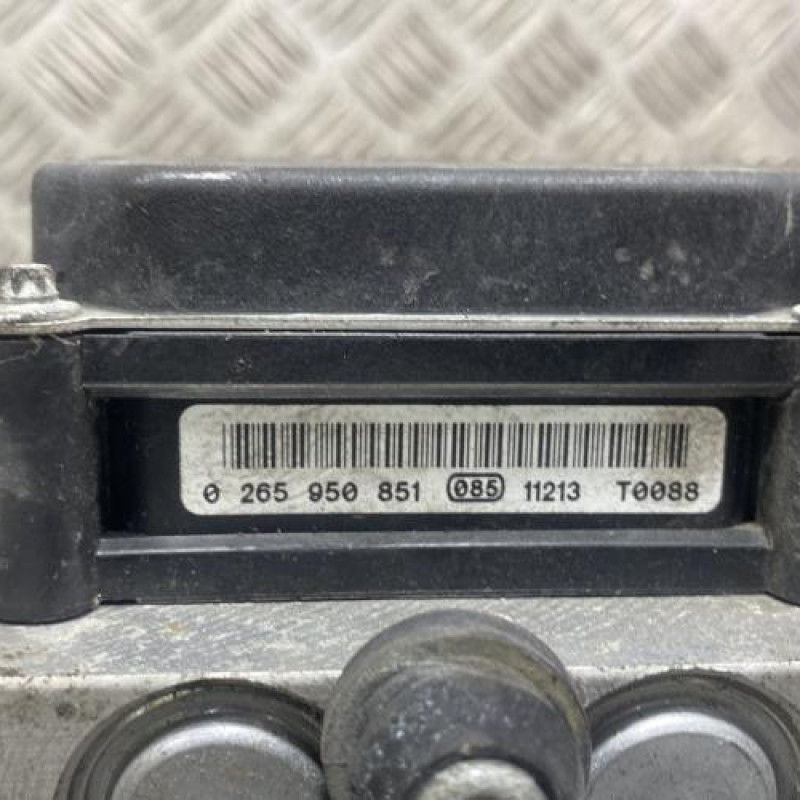 Bloc ABS (freins anti-blocage) RENAULT MASTER 3 Photo n°3