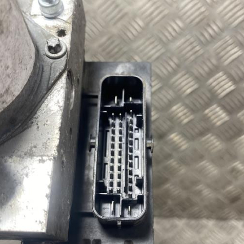 Bloc ABS (freins anti-blocage) RENAULT MASTER 3 Photo n°7